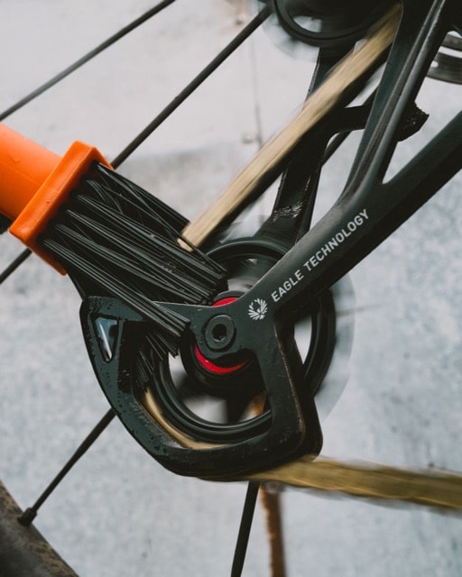 Muck Monkey Cycle Chain Brush - Image 2