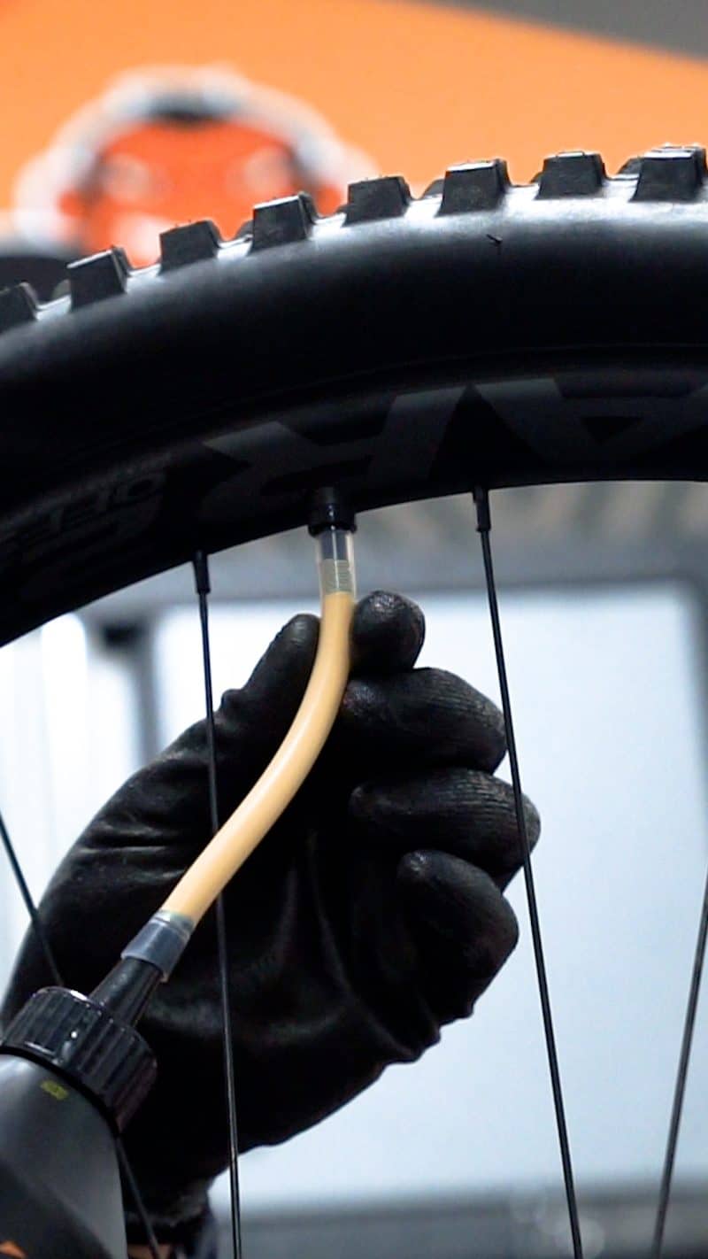 500ml Cycle Tubeless Tyre Sealant - Image 3